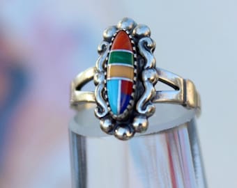 Beautiful multicolor Vintage  Sterling Silver Split Shank Multistone Inlay Elongated Scroll Ring