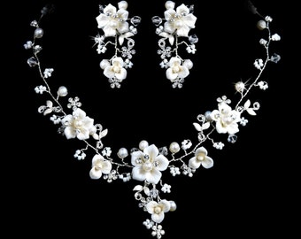 14b Dazzling Bridal Ivory White Pearl Crystal Porcelain Flower Necklace Set with Pierced Earrings