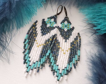 Mariposa bohemia - Pendientes de flecos con cuentas de semillas turquesa