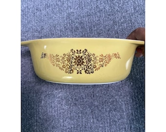 Vintage 60s Pyrex Casserole Dish 043 Golden Garland 1.5 Qt Yellow Gold