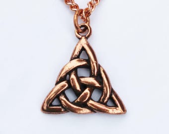 Nordiskt trigonhänge halsband massivt koppar Triquetra-hänge halsband på massiv kopparkedja