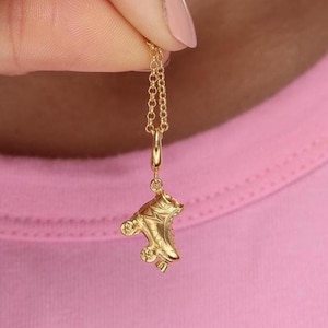 Gold Plated Roller Skate Charm Necklace, Roller Boot Necklace, Roller Skating Jewellery, Sports Pendant, Retro Jewelry, Gold Charm Necklace