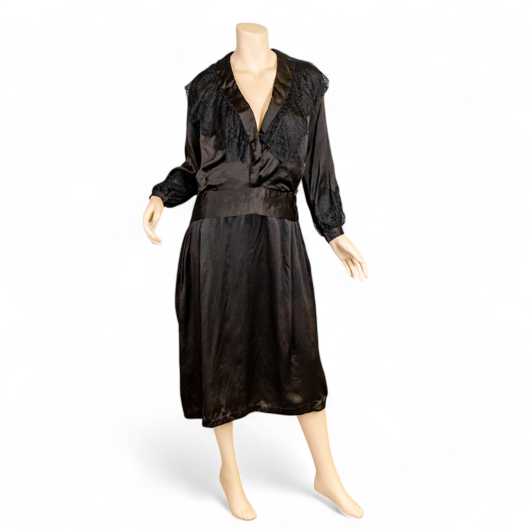 1930s Black Silk Dress With Lace Accents * Large - Etsy