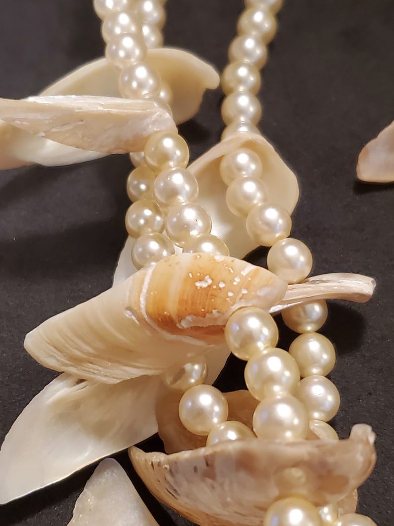 Faux Pearls Angel Wings Sea Shells Necklace Earrings Set