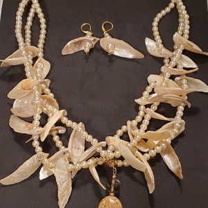Angel Wings Sea Shells Faux Pearles Necklace Earrings Set