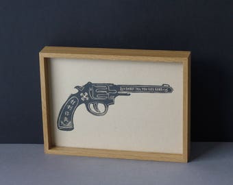 ハンドガンで遊ぼう。シンガポールのオリジナル手刷りヴィンテージ風リノカットプリント