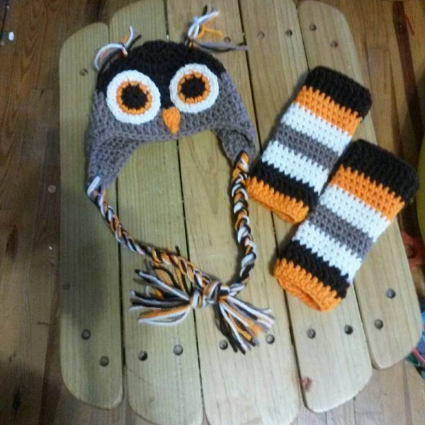 Owl earflap hat with legwarmers