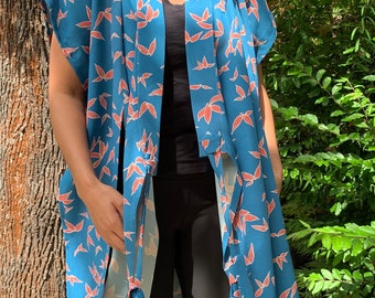 Zijden Kimono, Zijden Vest, Zijden Top, Zijden Gewaad, Kimono Up cyclus, Comic con, Japanse Kunst, Art to Wear, Rode Kimono, Event Wear, One-Size