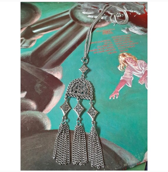 Vintage 70s silver filigree long chain tassel neck