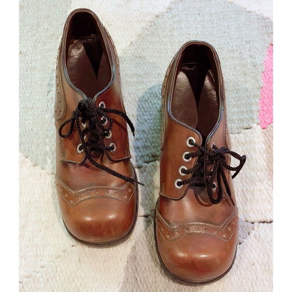 Vintage 60s 70s cognac brown platform heeled oxfor