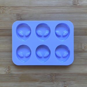 1.5 inch Alien Silicone Mold, Food Safe Silicone Rubber Mould for resin polymer clay chocolate soap wax melt fondant candy jewelry face