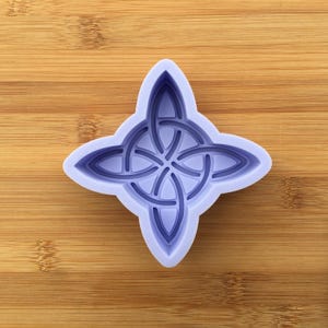 2.2 oz Witches Knot Silicone Mold, Food Safe Silicone Rubber Mould for resin polymer clay chocolate soap bar candle wax candy freshies bath