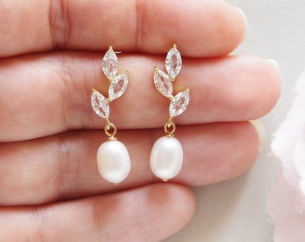 Bridal pearl earrings, Rose gold drop earrings, Crystal earrings, Wedding pearl earrings, Freshwater pearl drop earrings, Real pearl earring