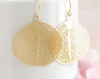 Gold leaf earrings, Filigree dangle drop leaf earrings, Nature inspired woodland jewelry, Gold veined leaf earrings Simple Everyday jewelry