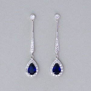 Boucles d'oreilles de mariée Art déco en saphir bleu, longues boucles d'oreilles de mariage en cristal, boucles d'oreilles pendantes bleu royal, boucle d'oreille en forme de goutte d'argent CZ