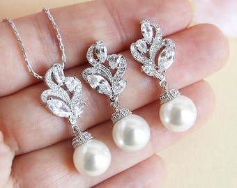 Pearl jewelry set, CZ pearl earrings and necklace bridal set, crystal wedding pearl jewelry cubic zirconia earrings and necklace wedding set