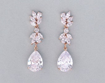 Boucles d’oreilles de mariage en or rose, Boucles d’oreilles de mariée en cristal, Boucles d’oreilles de lustre CZ Boucles d’oreilles pendantes de goutte de larme de cristal, Bijoux de mariée en goutte d’or rose