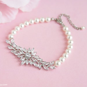 Crystal wedding bracelet Bridal pearl bracelet Swarovski white pearls zirconia wedding jewelry Marquise leaf bracelet Silver bridal jewelry