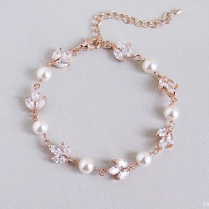 Crystal bridal bracelet, CZ Cubic Zirconia wedding pearl bracelet, Clear crystal leaf bracelet in rose gold, silver, dainty bridal bracelet