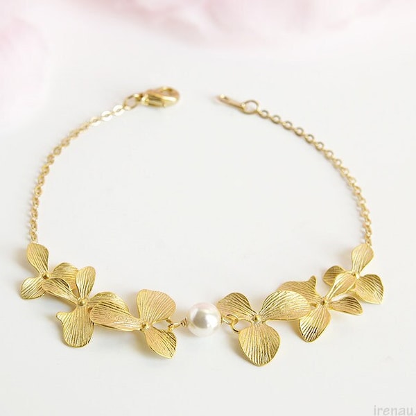 Pulsera de orquídea de oro Pulsera nupcial perla Pulsera de flor de perla blanca Swarovski Orquídea boda novia floral delicada pulsera de oro