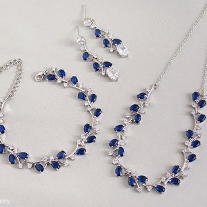 Blauwe bruiloft ketting, saffier blauwe bruid ketting, marineblauwe kristallen bruiloft sieraden Zilveren bruidsblad wijnstok ketting Cubic Zirconia blauw afbeelding 5