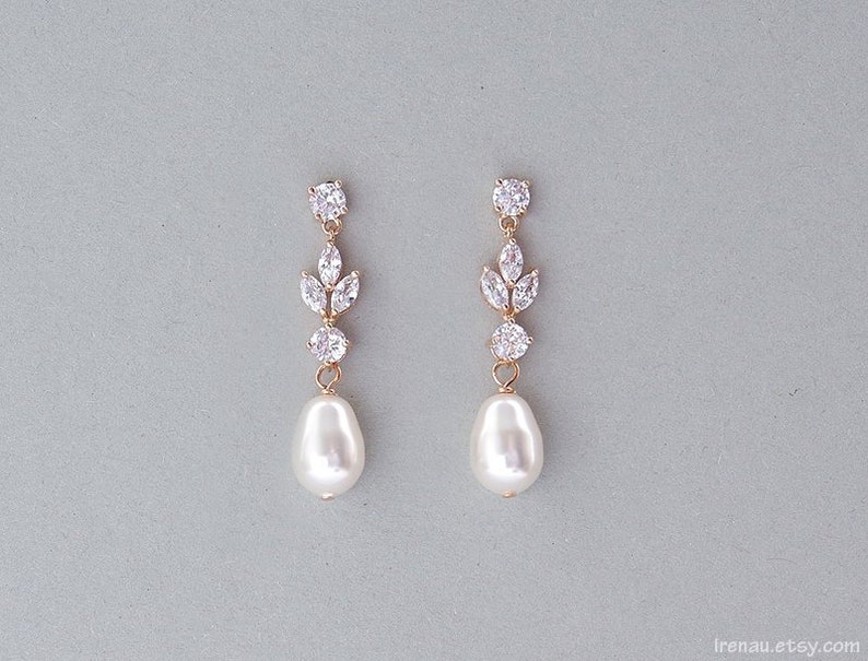 Bridal pearl earrings, Rose gold earrings, crystal pearl earrings, wedding pearl earrings dangle pearl drop earring Swarovski teadrop pearls 