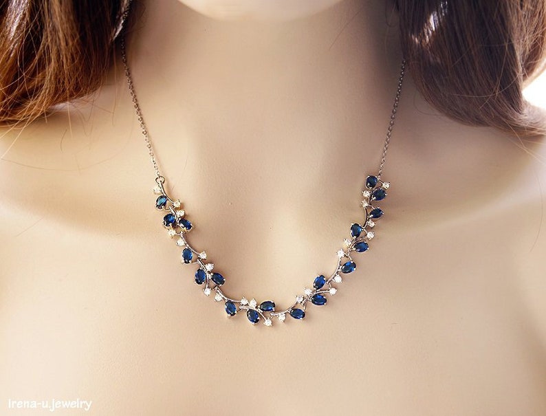 Blauwe bruiloft ketting, saffier blauwe bruid ketting, marineblauwe kristallen bruiloft sieraden Zilveren bruidsblad wijnstok ketting Cubic Zirconia blauw afbeelding 1