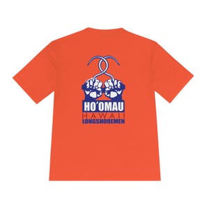 Könnte beinhalten: Orangefarbenes T-Shirt mit Grafik auf der Rückseite. Die Grafik zeigt zwei blaue Fäuste, die einen weißen und blauen Haken halten, mit dem Text "HO'OMAU HAWAII LONGSHOREMEN" in Blau und Weiß.