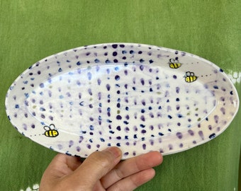 Bee dish, oval dish
