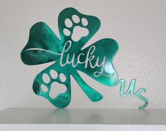 Arte de pared de metal, trébol con huella de pata, mascota de la suerte, decoración del hogar, trébol de cuatro hojas, letrero del Día de San Patricio, regalo para perro, gato y bebé con pelo