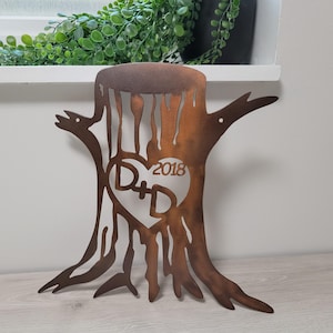 Tronco de árbol tallado en metal personalizado con corazón e iniciales de pareja, nombre y fecha, arte de pared para aniversario de bodas de bronce, regalo para esposo y esposa.