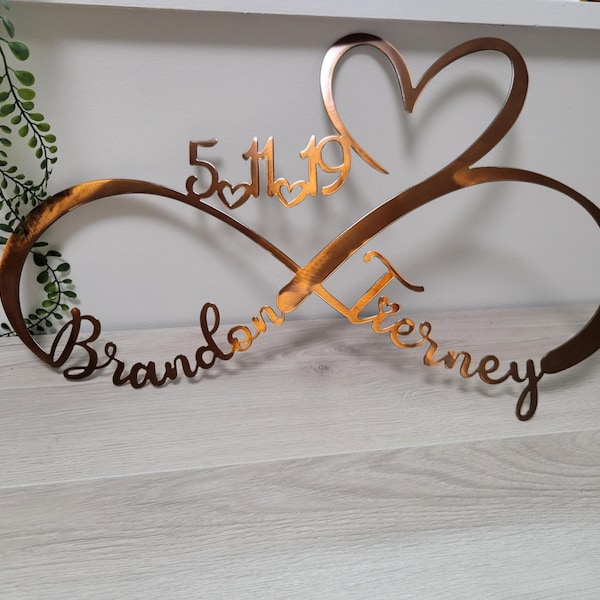 Símbolo de amor infinito de metal personalizado, regalo de aniversario de boda de cobre 7º 22º, letrero de arte de pared hecho a mano, nombre, fecha, decoración del hogar con forma de corazón