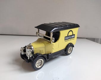 Vintage Oxford Diecast Limited Edition Ford - Days Inn