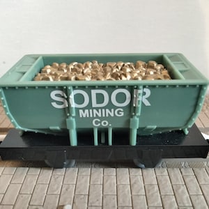 Thomas Train Trackmaster Sodor Mining Quarry Cargo Car Flip Top Gold Silver 2006