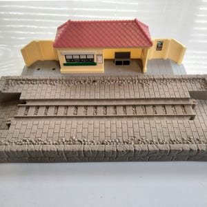 Thomas and Friends Trackmaster Motorized Railway Station and Platform
