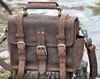 Vagarant Traveler Full Grain Leather Classic Full Leather Laptop iPad Bag L91 - Engrave Service