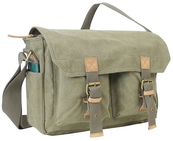 Vagarant Traveler Classic 15 in Roomy Cotton Canvas Messenger Bag C51 - Engrave