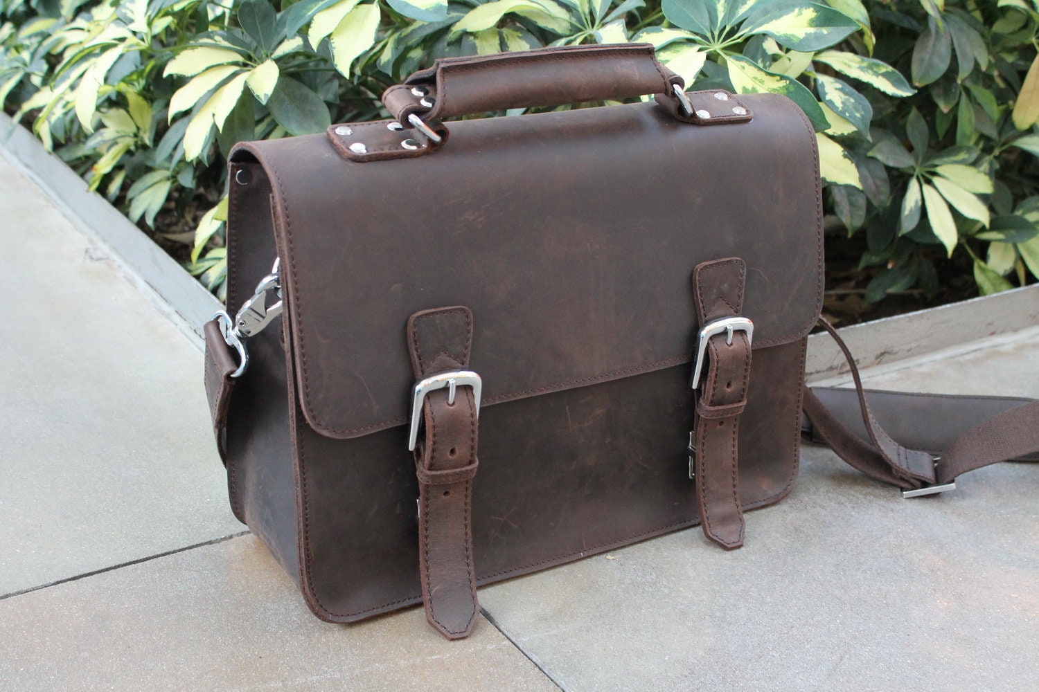 Vagarant Traveler Full Grain Leather 15" Full Leather Briefcase Laptop Bag LB77 - Engrave Service