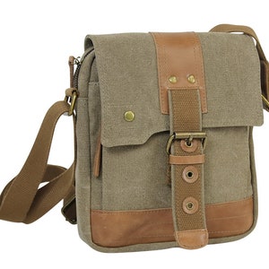 Petit sac à bandoulière de 23 cm 9 po. de haut Vagarant Traveler C87 Graver Khaki Green