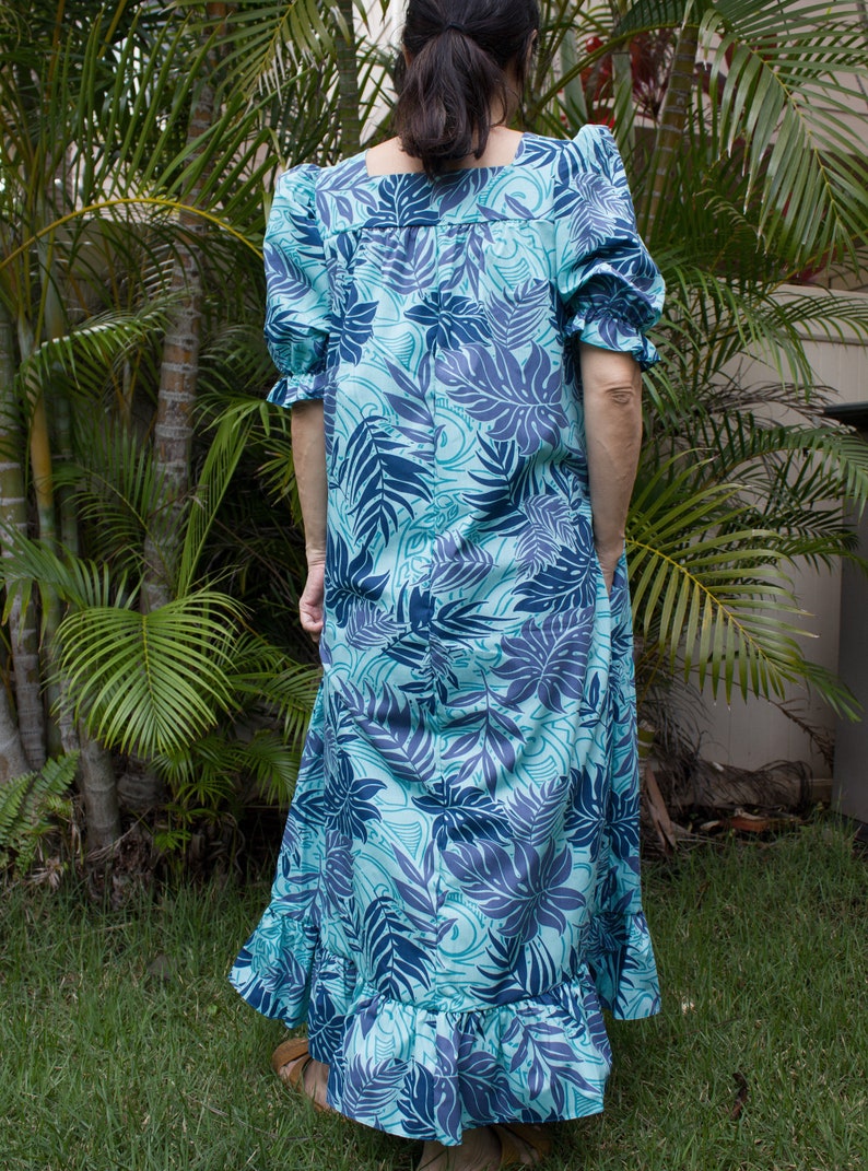 Hawaiian Muumuu Dresses for Women Made in Hawaii Muumuus Tiare Flower image 2