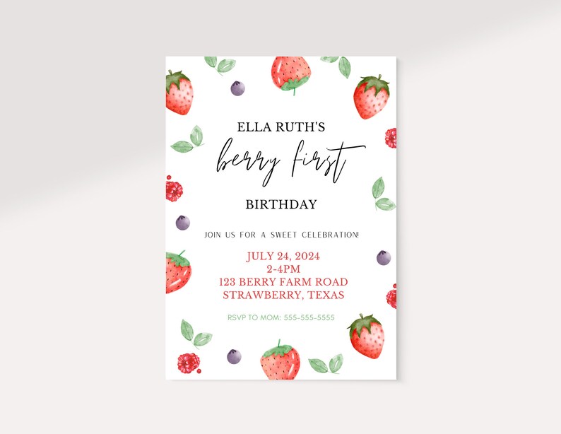 Puede incluir: Una ilustraci&oacute;n de acuarela de fresas y ar&aacute;ndanos sobre un fondo blanco. El texto dice "Ella Ruth's berry first birthday. Join us for a sweet celebration. July 24, 2024, 2-4pm, 123 Berry Farm Road, Strawberry, Texas. RSVP to Mom: 555-555-5555".