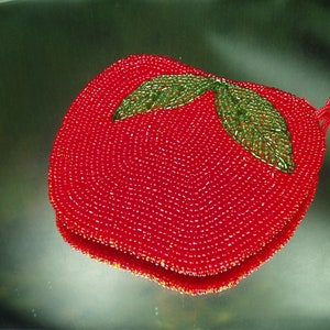 Apfel-Ananas-Geldbörsen/ Vintage Perlen-Portemonnaies mit rotem Apfel und gelber Ananas/ handgefertigte Kunst-Geldbörsen mit Perlen/ Neu