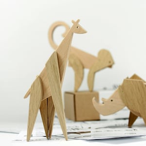 Jouet girafe en bois avec aimants | cadeau de créateur