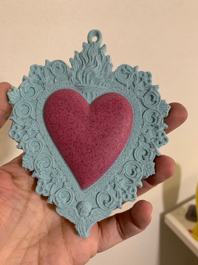 ex voto heart image 2