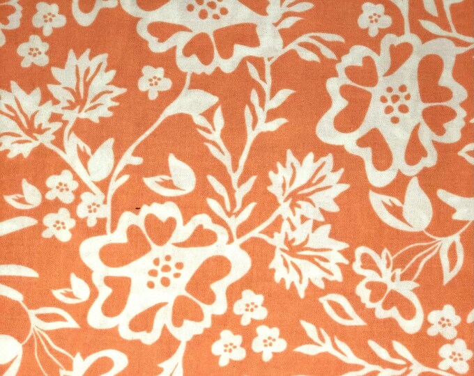 Cream Floral on Peach Scrub Cap