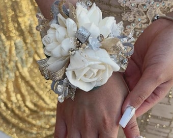 Corsage de muñeca y/o boutonierre, hechos a medida.