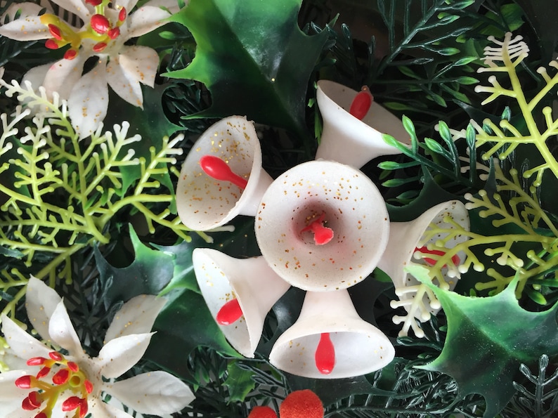 Large plastic holiday door or wall hanging tree