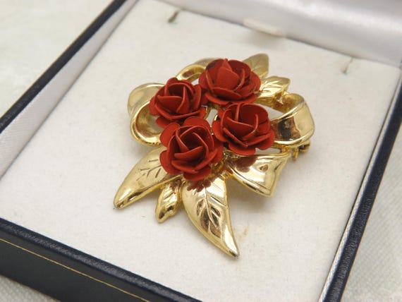 Broche Vintage En Métal Argenté - Motif Feuilles Avec Pierre Rouge - Bijou Ancien Élégant