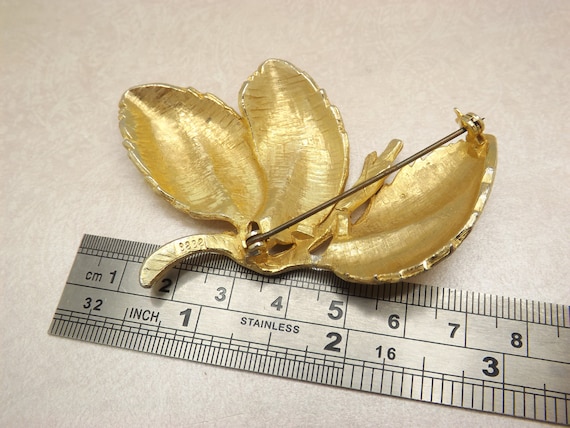 A very fine Sphinx large leaf design vintage jewe… - image 5