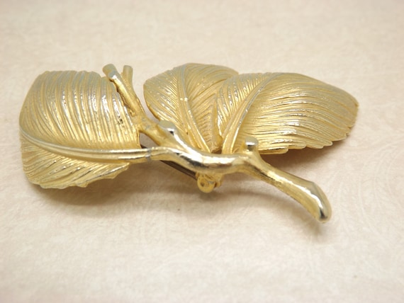 A very fine Sphinx large leaf design vintage jewe… - image 4